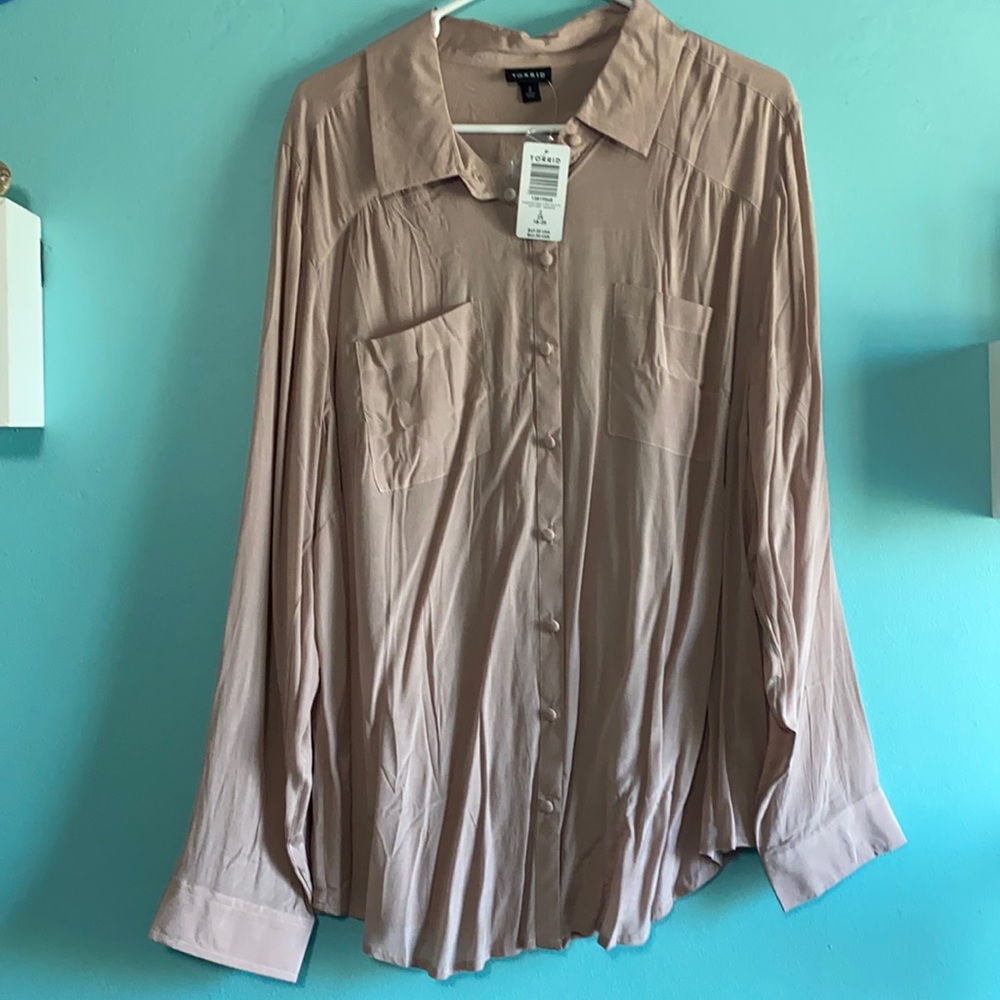 New! Torrid blush/ cream w/shimmer, button down